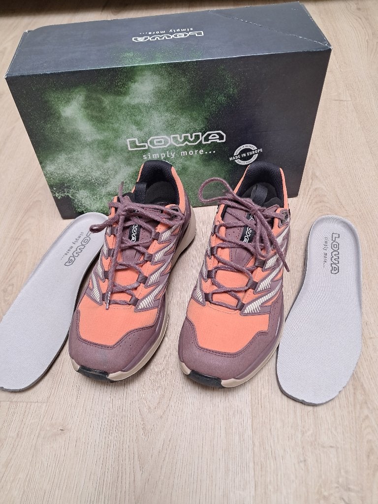 Chaussures de randonnée LOWA dame, Enlèvement, Comme neuf, Chaussures