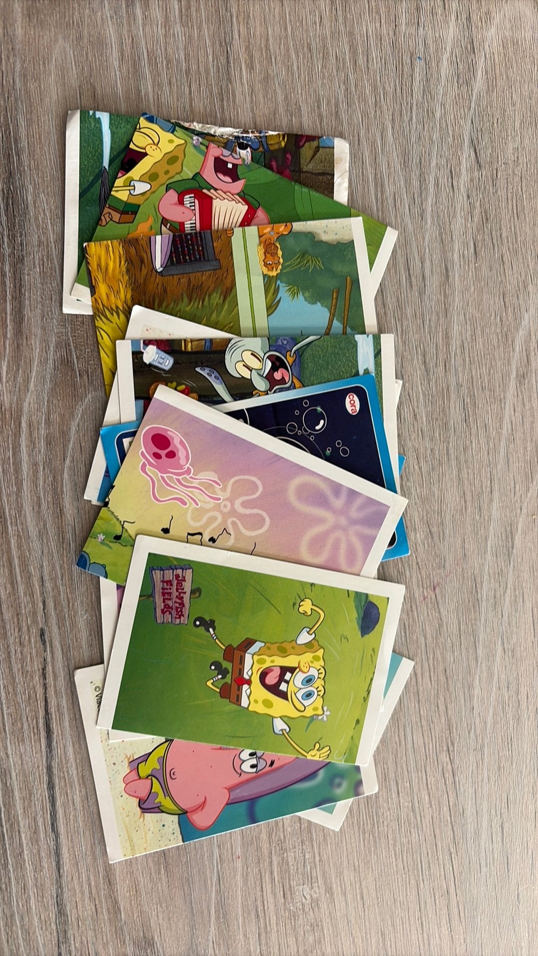 Lot 13 stickers Bob l’eponge « cora, smatch, march », Enlèvement, Comme neuf, Autocollant