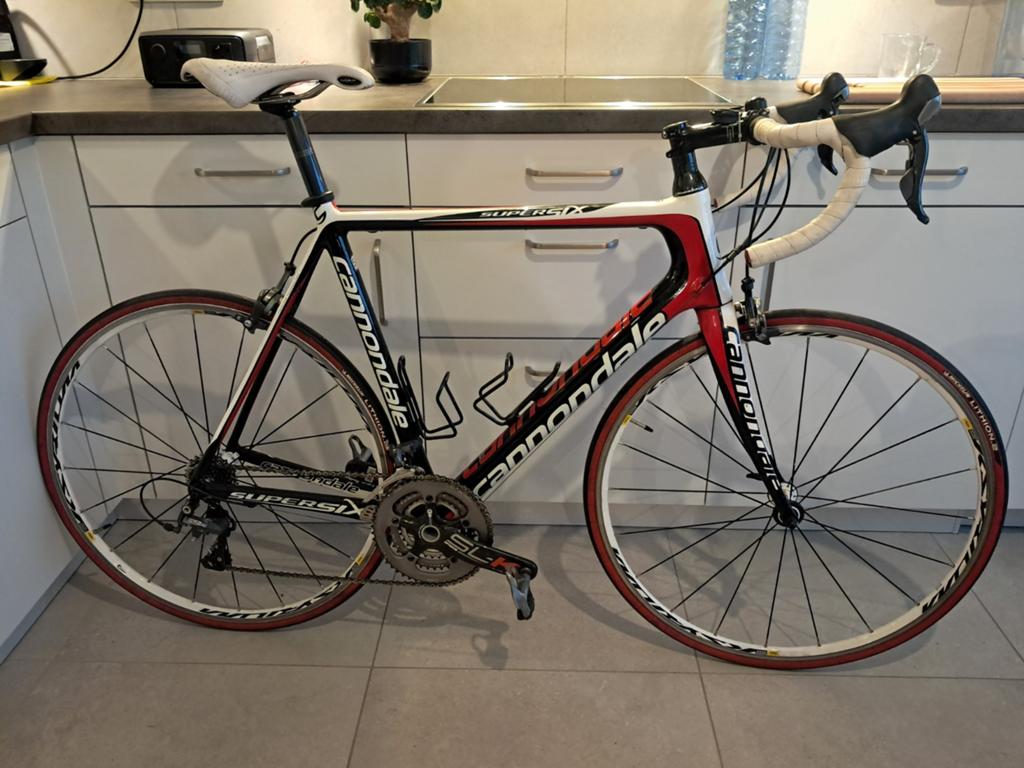 Cannondale carbon racefiets

Maat 58, Fietsen en Brommers, Ophalen, Carbon