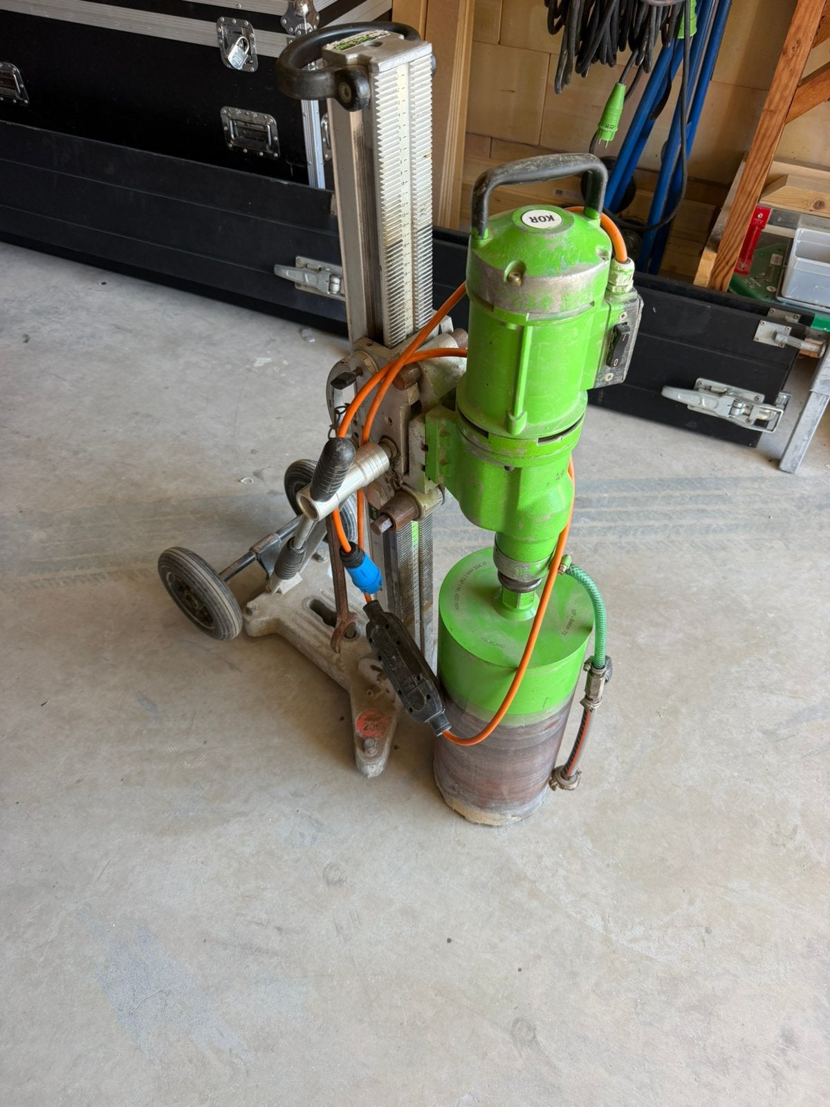 Diamantboormachine op statief, Bricolage & Construction, Enlèvement, Utilisé, Autres types, 600 watts ou plus