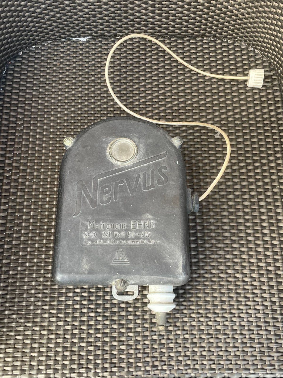 Dispositif de clôture électrique Nervus Metronom EHN8, Animaux & Accessoires, Enlèvement ou Envoi