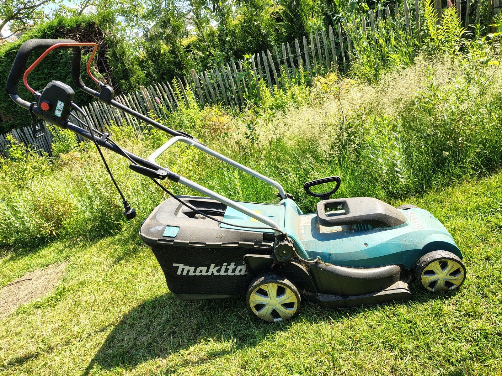 Grasmachine Makita ELM4120, Ophalen
