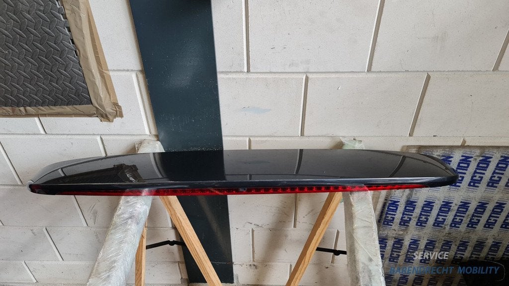 Mercedes W212 S212 E Klasse station achterklepspoiler spoile, Gebruikt, Mercedes-Benz AG, Mercedes-Benz, Mercedesstrasse 120
70372  Stuttgart, DE