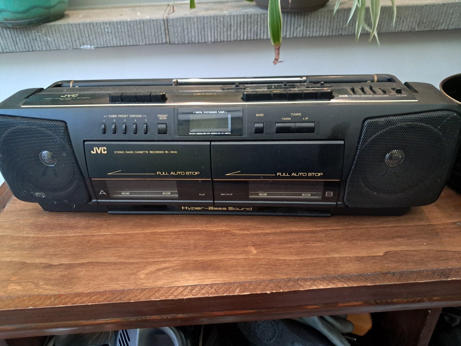 JVC boombox, Ophalen