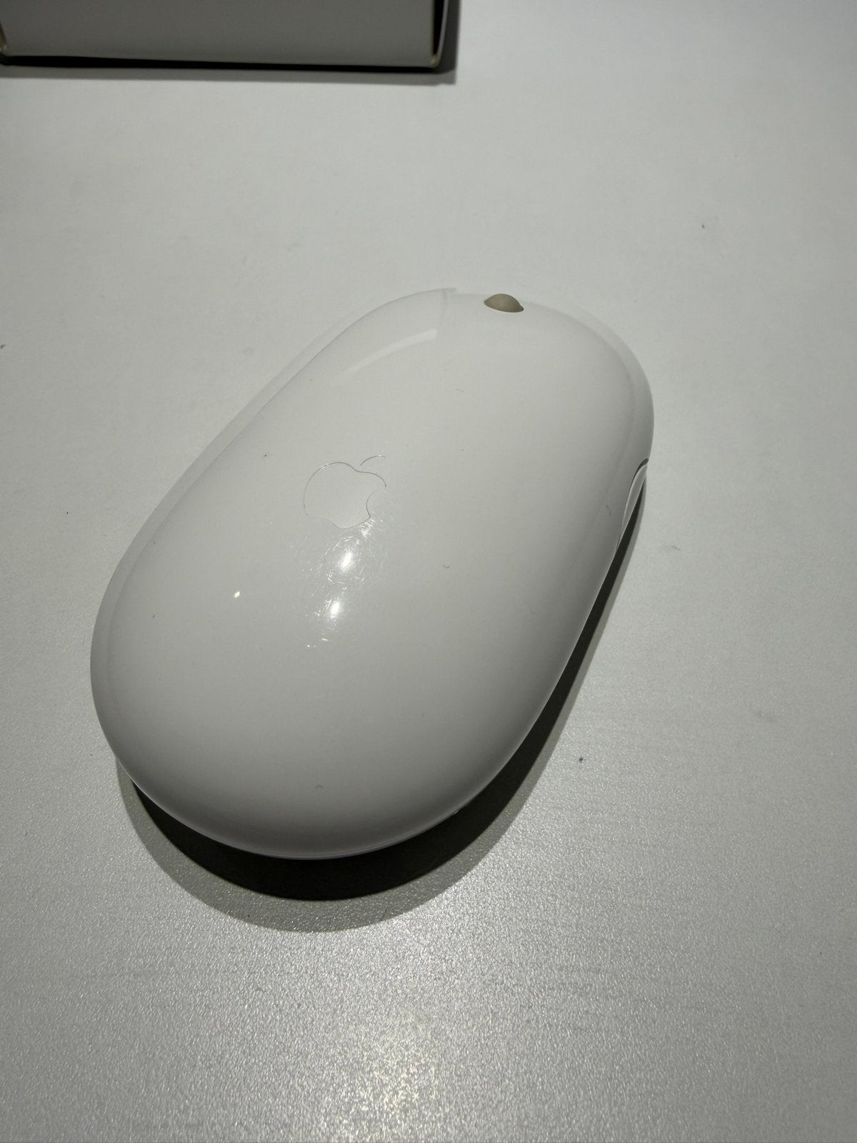 Apple Mighty Mouse, Computers en Software, Ophalen, Zo goed als nieuw, Draadloos, Muis