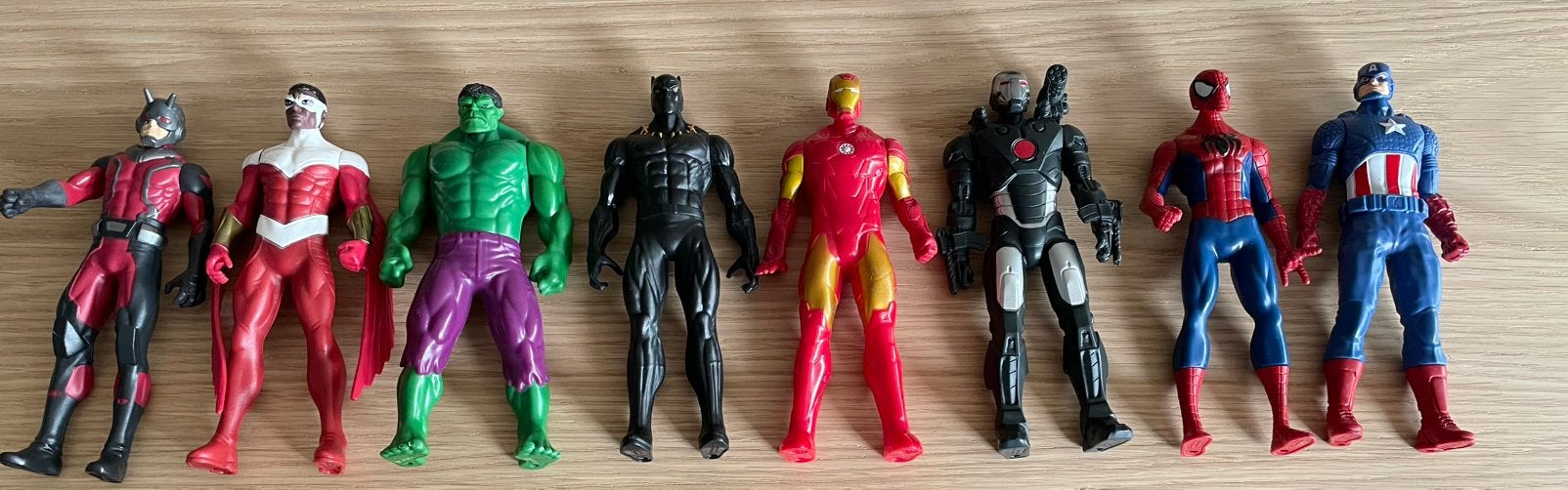 Superhelden lotje 8 stuks 14 cm samen €25 hulk, spiderman,ea, Kinderen en Baby's, Speelgoed | Actiefiguren, Ophalen of Verzenden