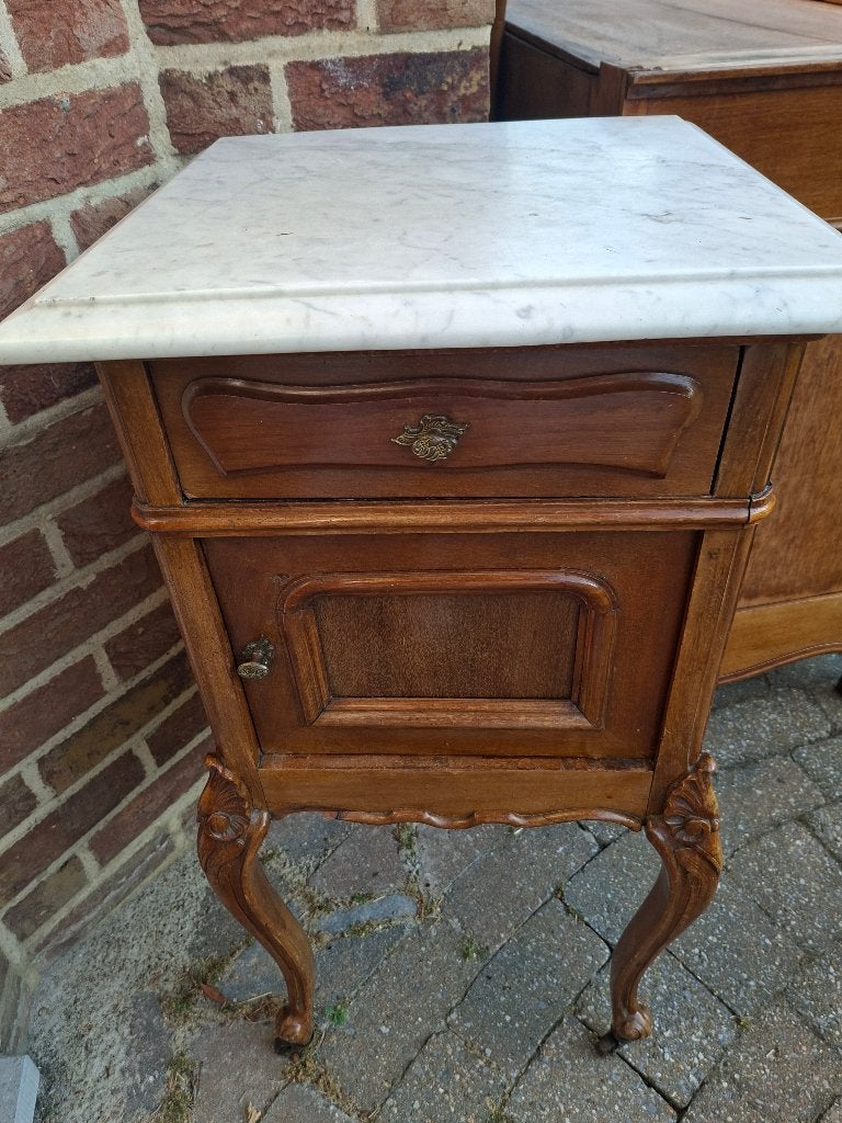 Twijfelaar commode nachtkastje, Ophalen