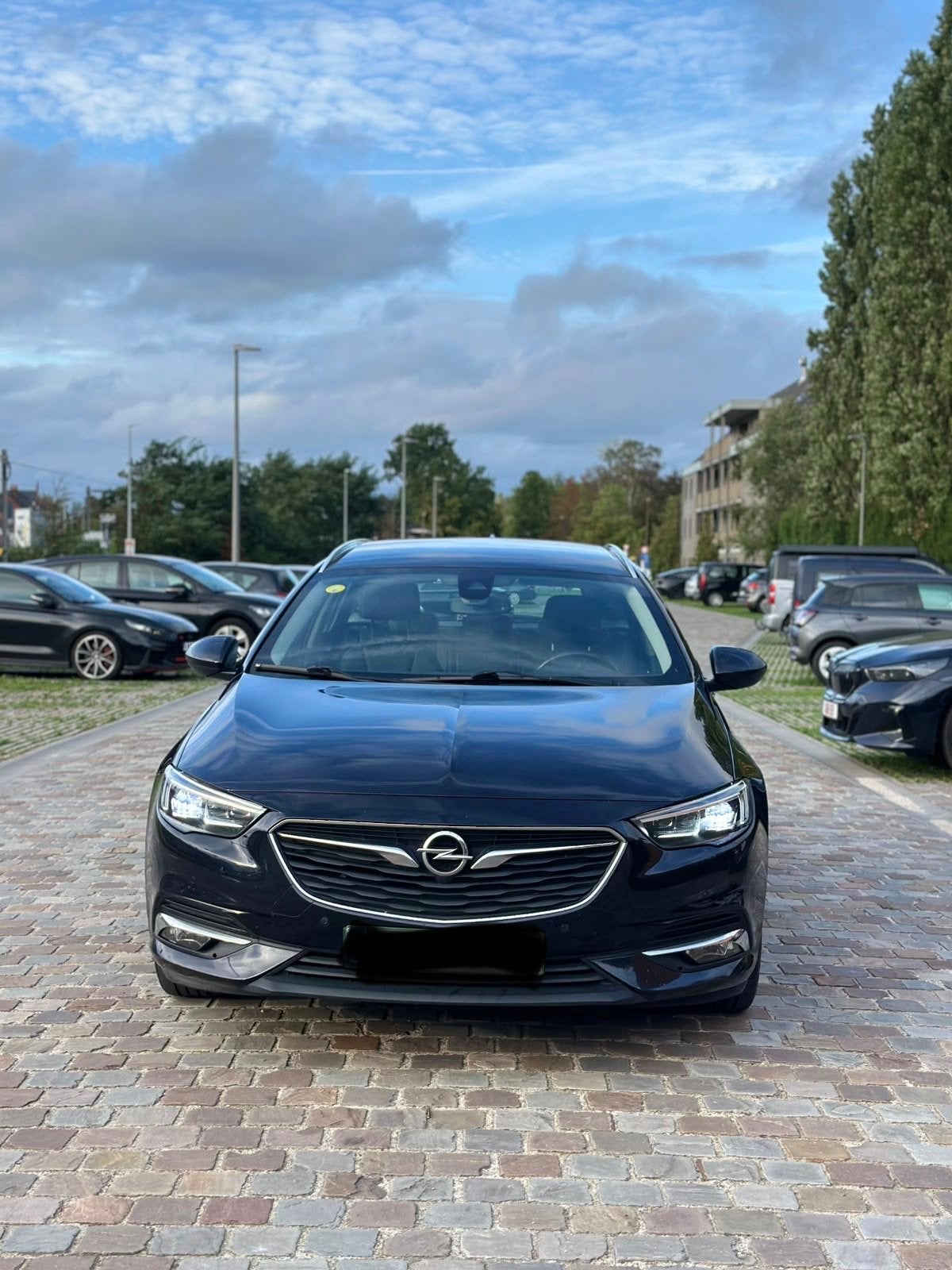 Opel insignia, Euro 6, Zwart, 5 deurs, Particulier