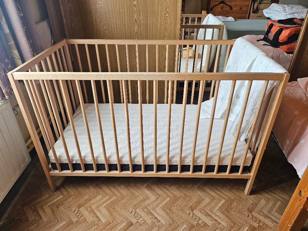 Kinderbed, Kinderen en Baby's, Kinderkamer | Bedden, Zo goed als nieuw, Minder dan 140 cm, Minder dan 70 cm, Matras, Ophalen