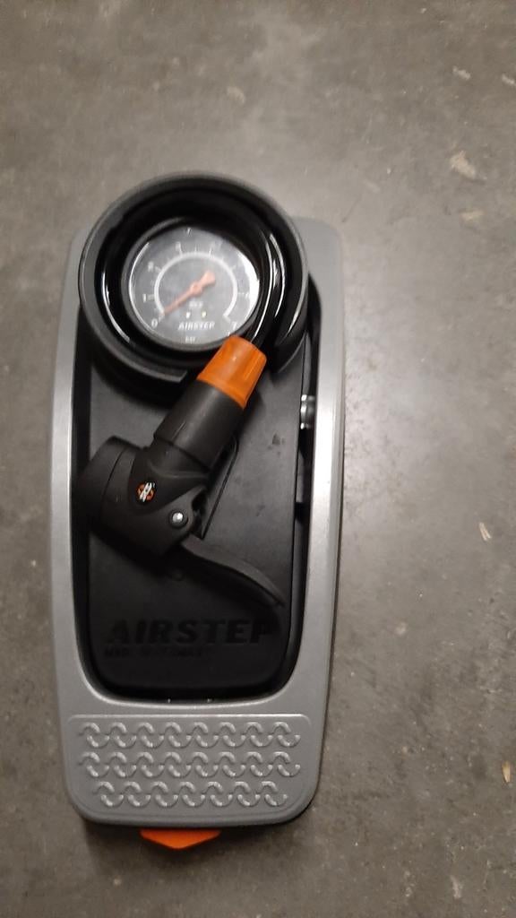 SKS airstep voetpomp met manometer 7 bar, Ophalen of Verzenden