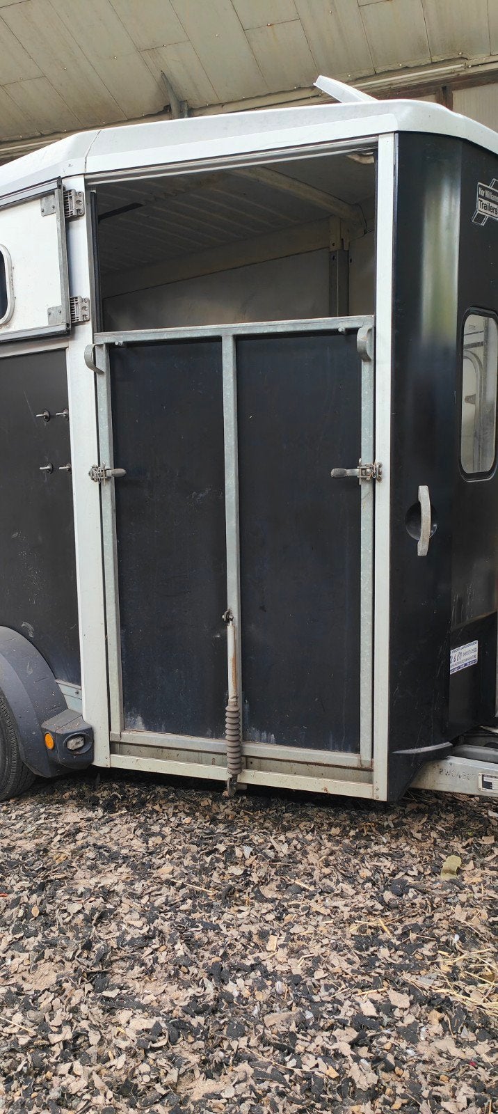 Ifor Williams hb 506, Enlèvement