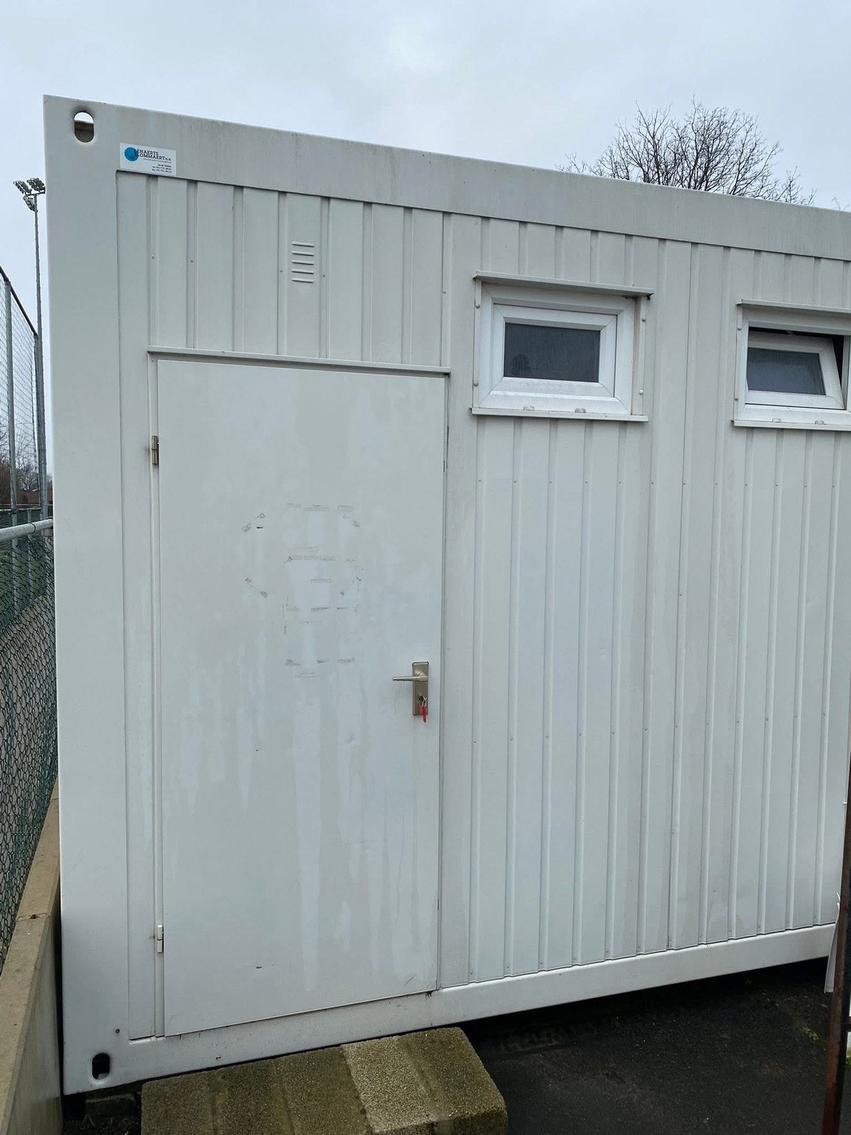 Conteneurs pour douches et vestiaires, Enlèvement