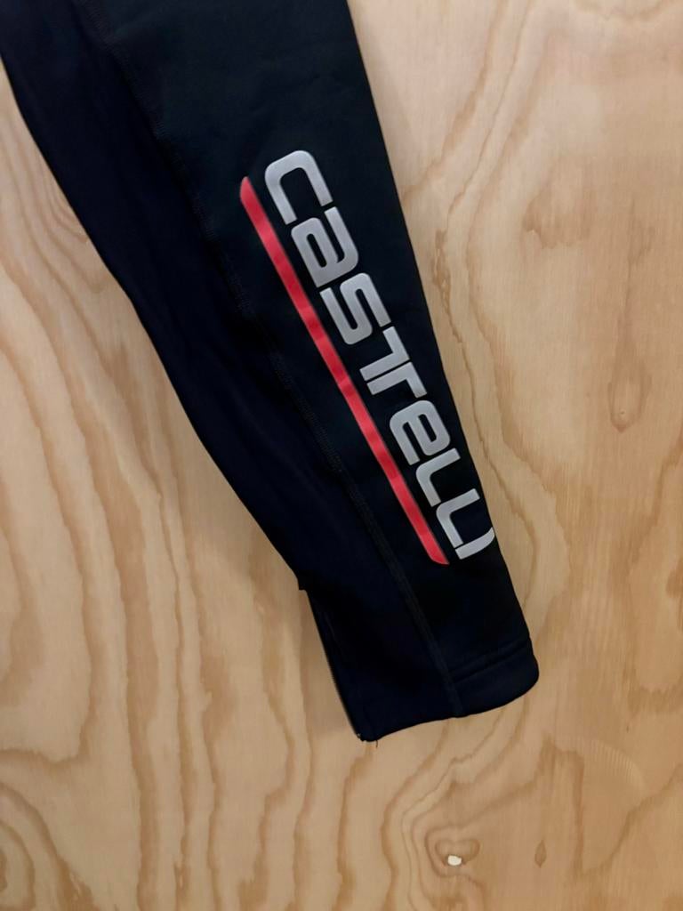 Castelli jersey en 2x Castelli broek ( bibs long ), Vélos & Vélomoteurs, Accessoires vélo | Vêtements de cyclisme, Enlèvement ou Envoi