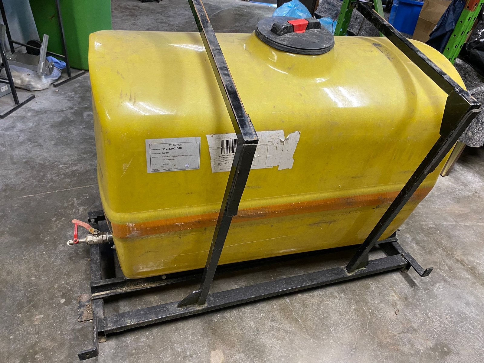 Cuve à mazout  cemo 600l avec  support, Enlèvement, Comme neuf
