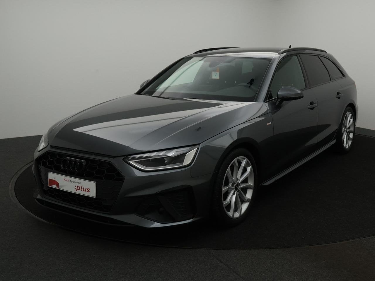 Audi A4 Avant 35TFSI Business Edition 2xS Line 150PK *AUTOMA, Autos, Argent ou Gris, Achat, Alarme, A4