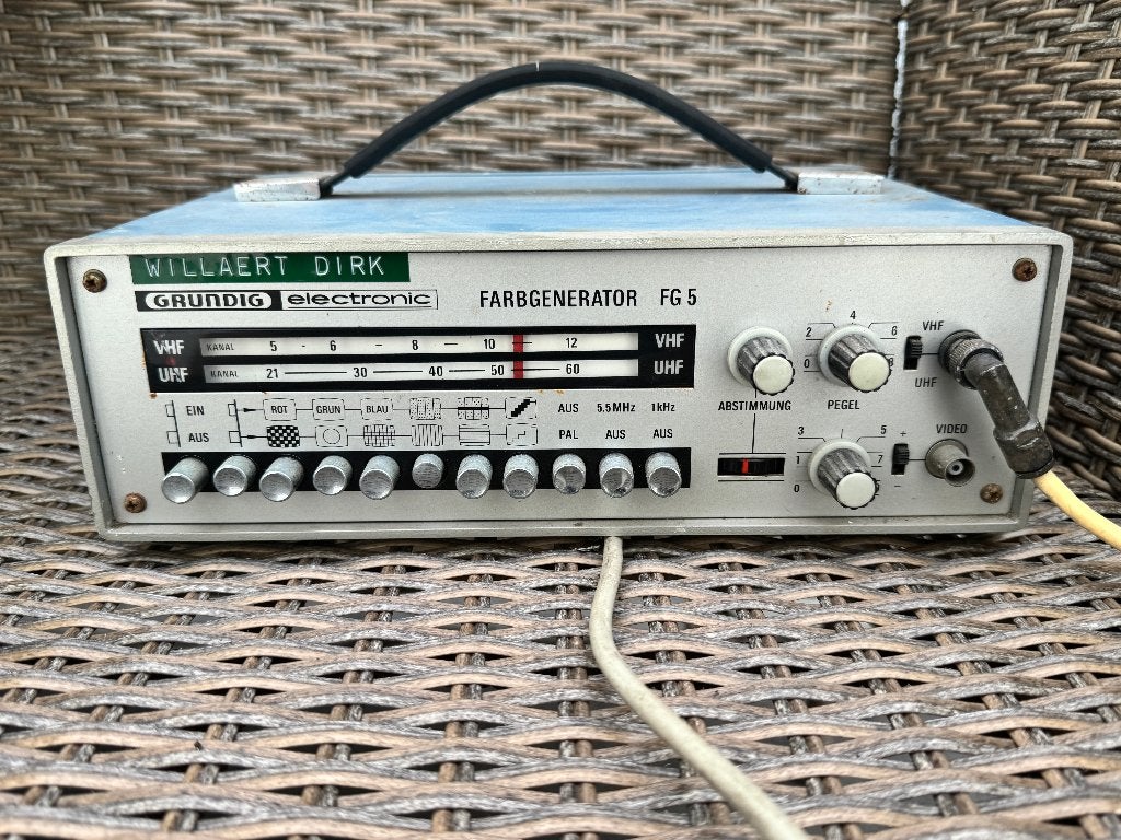 Grundig FG-5 testpattern generator, Bricolage & Construction, Instruments de mesure, Utilisé, Autres appareils de mesure ou compteurs