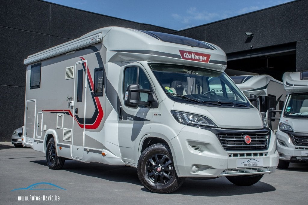 Challenger 37GA Édition Graphite VIP 5 Lits 1 PROPRIÉTAIRE, Caravanes & Camping, Camping-cars, Entreprise, jusqu'à 5, Semi-intégral