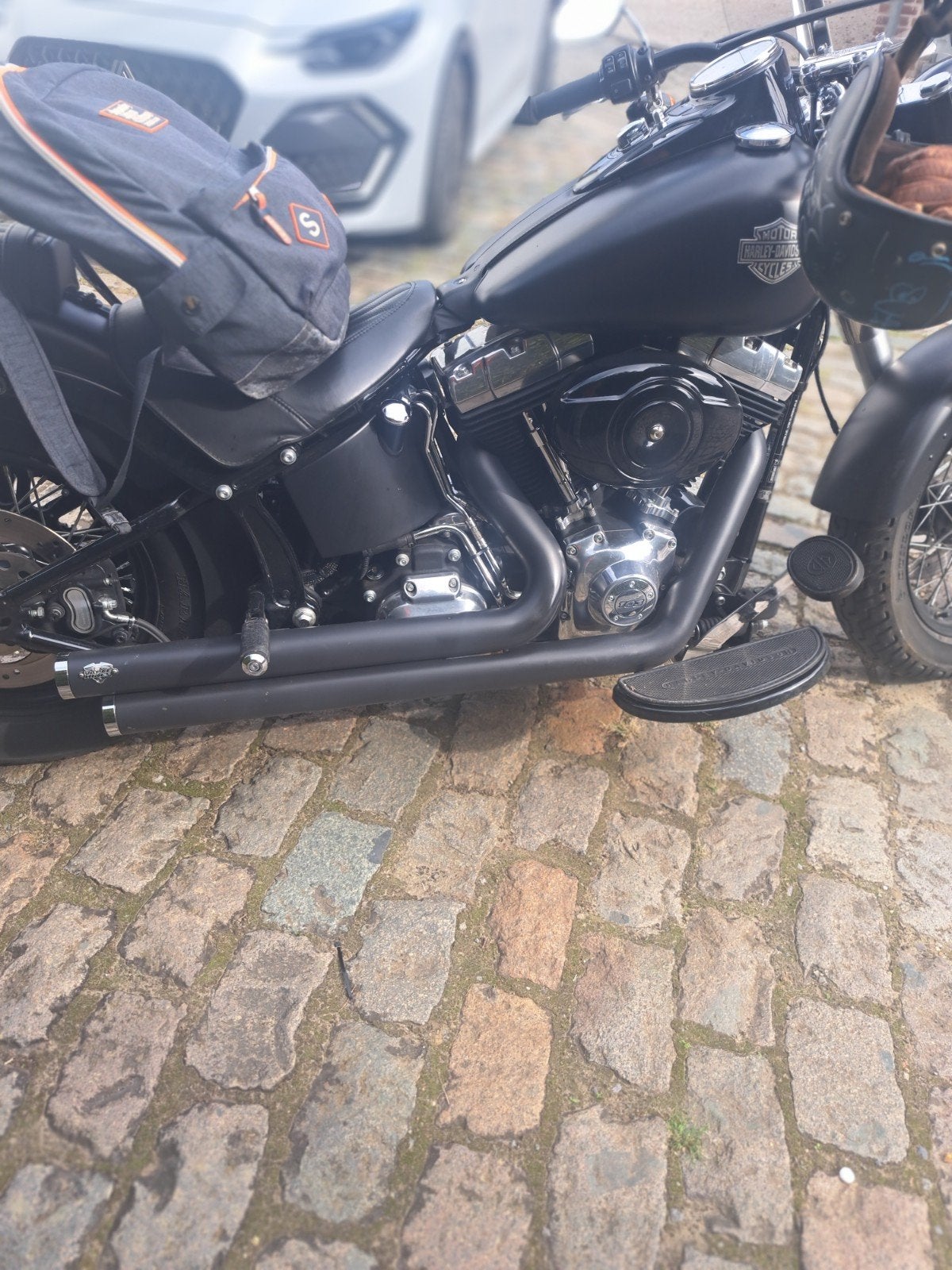 Harley-davidson Echappement, Enlèvement