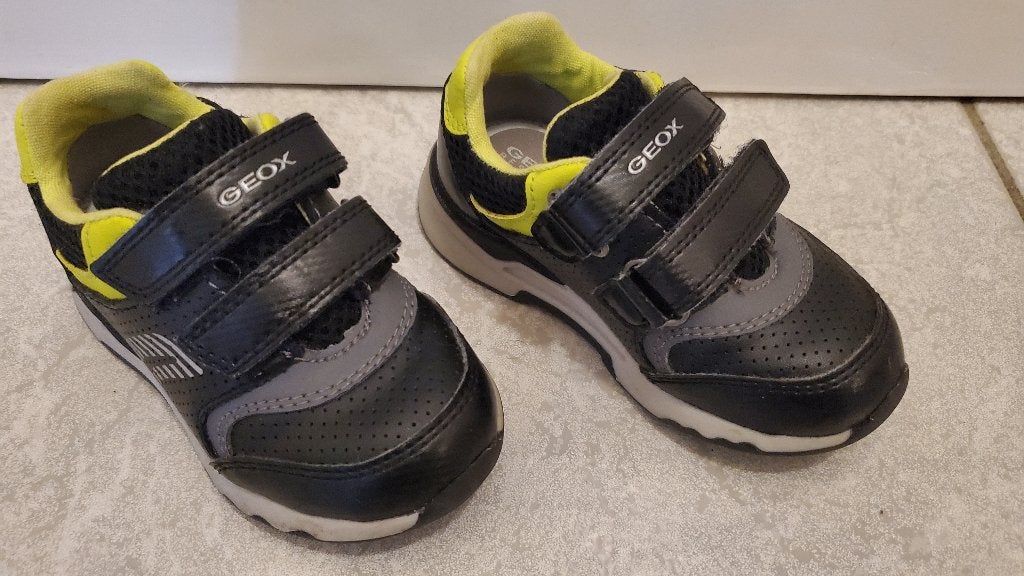 Geox schoentjes maatje 22 in zeer goede staat.!, Enfants & Bébés, Vêtements de bébé | Chaussures & Chaussettes, Garçon, Enlèvement ou Envoi