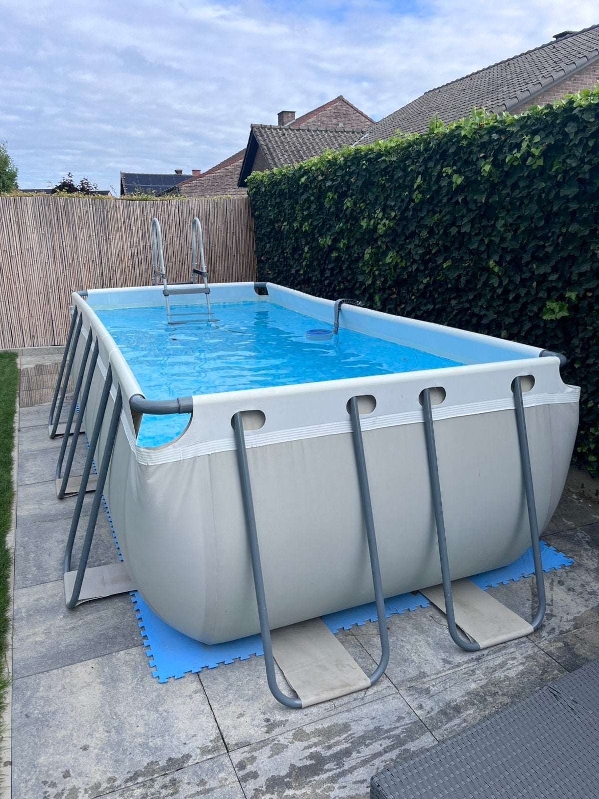 Zwembad steel frame 400 x 200 x 99 cm met pomp en ladder, Tuin en Terras, Zwembaden, Ophalen, Gebruikt, 200 tot 300 cm, 80 tot 120 cm