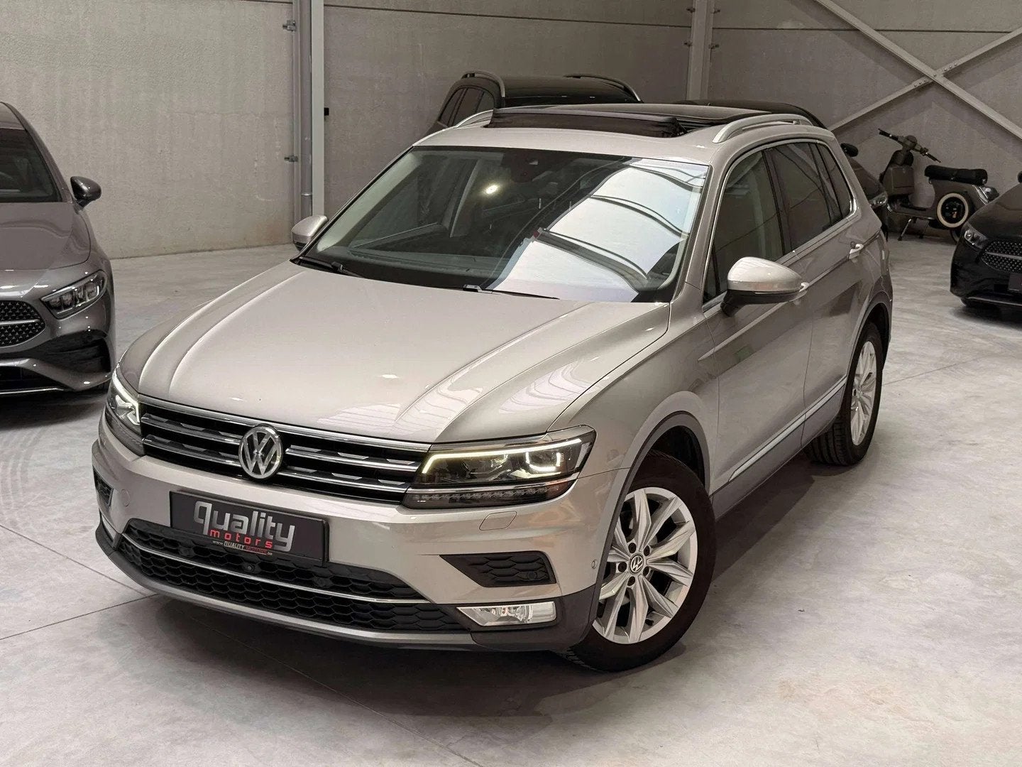 Volkswagen Tiguan Tiguan 1.4 TSI ACT Highline BMT DSG, Automaat, 4 cilinders, Leder, 5 zetels