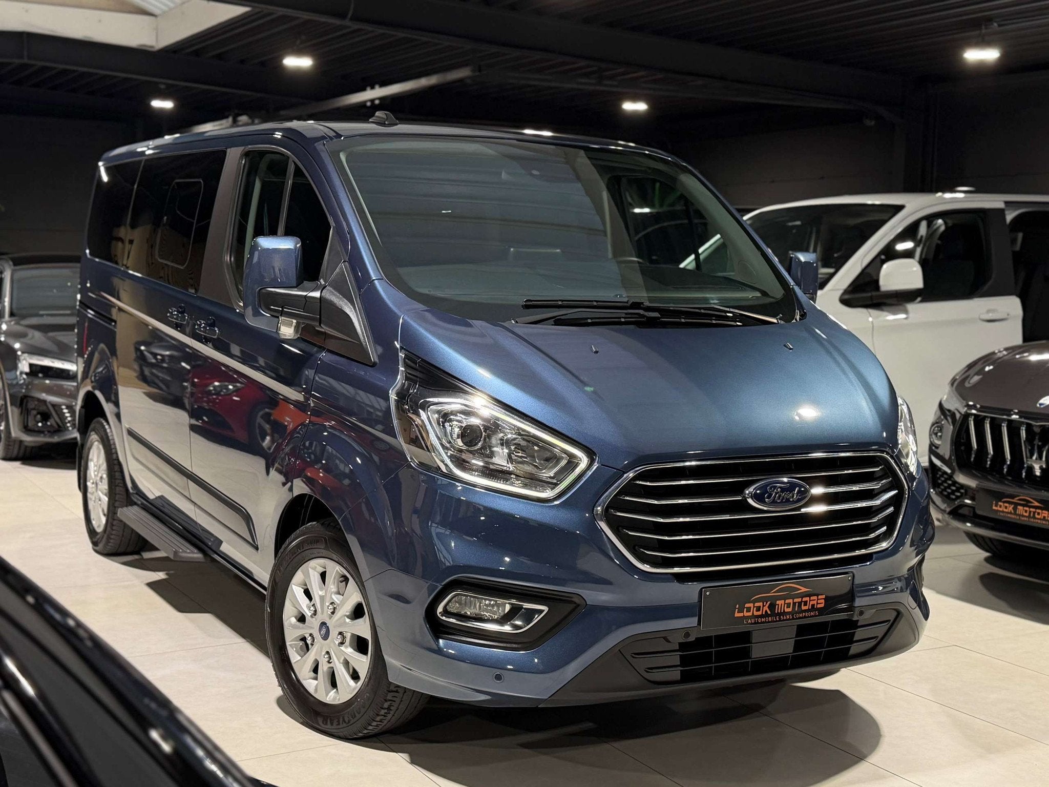 Ford Tourneo Custom 2.0 TDCi / BOITE AUTOMATIQUE / 130cv / 8, Autos, Ford, Achat, Euro 6, Entreprise, 5 portes