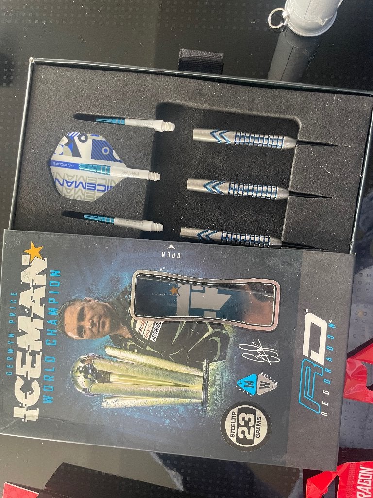 Darts en accessoires, Ophalen, Zo goed als nieuw, Pijlen