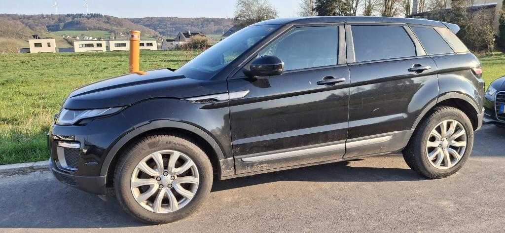 LAND ROVER EVOQUE 4x4 2016 MOTORSCHADEN, Auto's, Automaat, Parkeersensor, Zwart, Bedrijf