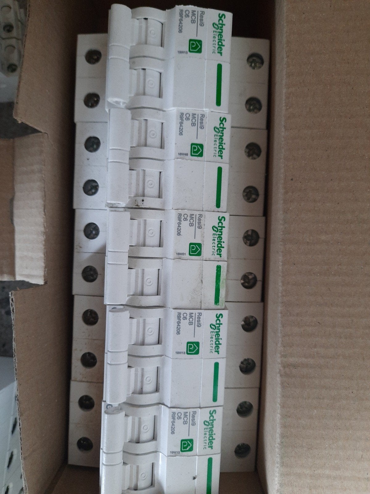 schneider automaten verliesstroomschakelaars  differentieel, Ophalen of Verzenden, Nieuw, Aardlekschakelaar