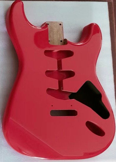 Strat body Fiesta Red Nitro lak hoogglans 2 deel, Musique & Instruments, Enlèvement ou Envoi, Neuf
