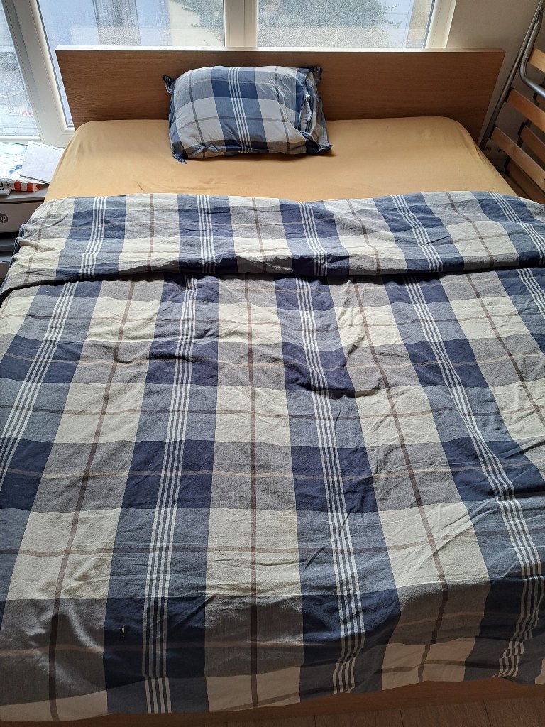 Ikea Malm 160 X 200 bed + lattenbodem + matras + nachtkastje, Huis en Inrichting, Ophalen, Bruin, Tweepersoons, Zo goed als nieuw