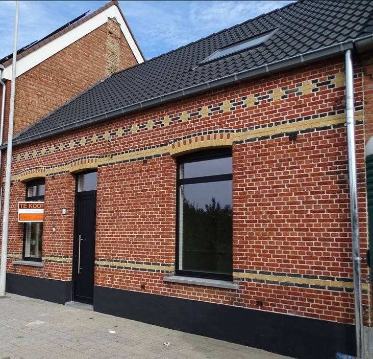 Volledig gerenoveerde woning met 4 slpkmrs en EPC A!, 200 tot 500 m², 145 m², Tussenwoning, Verkoop zonder makelaar