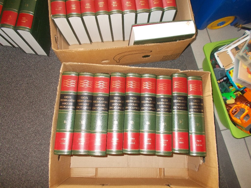 Grote Nederlandse Larousse encyclopedie +  Supplementen, Ophalen, Zo goed als nieuw