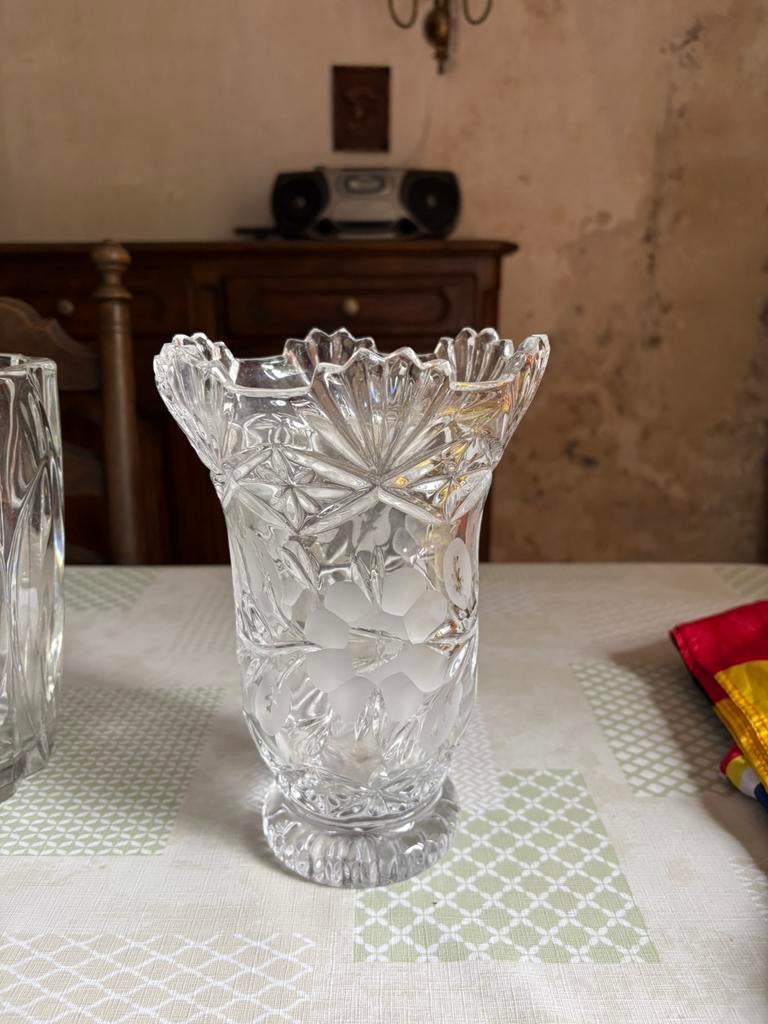 Vases divers, Enlèvement