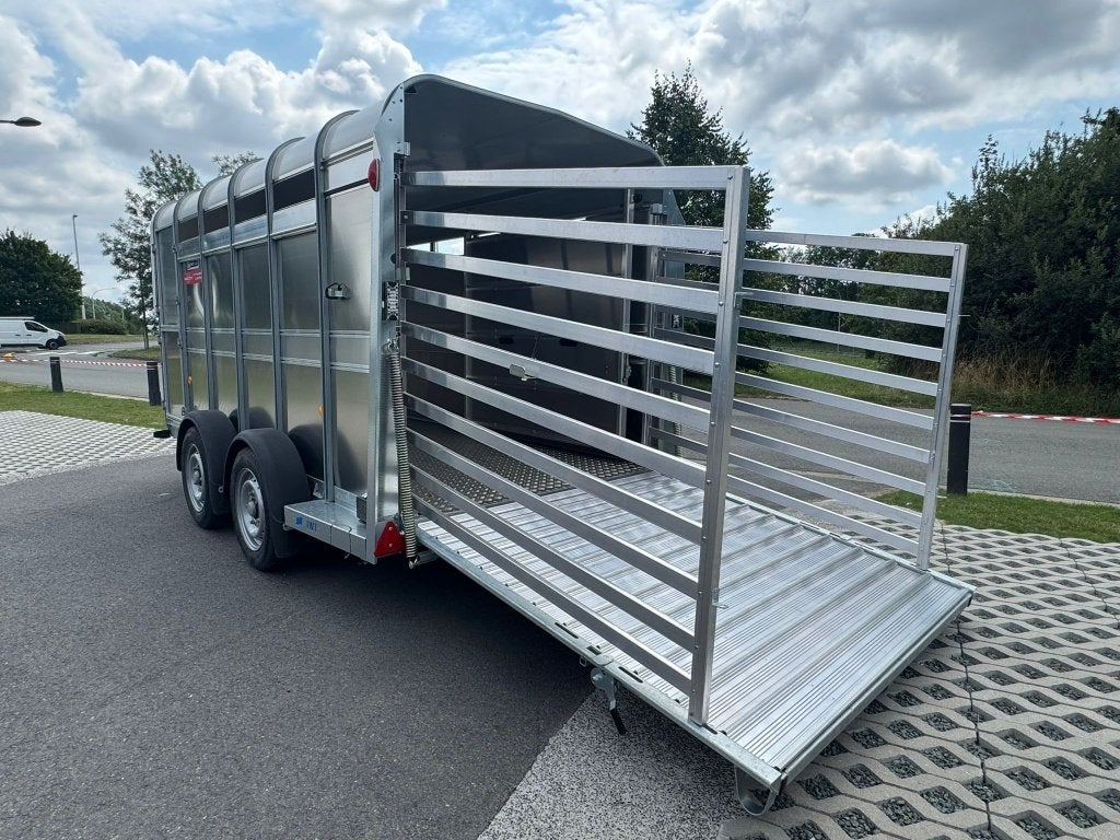Remorque à bétail Ifor Williams TA510G de 12 6, Enlèvement