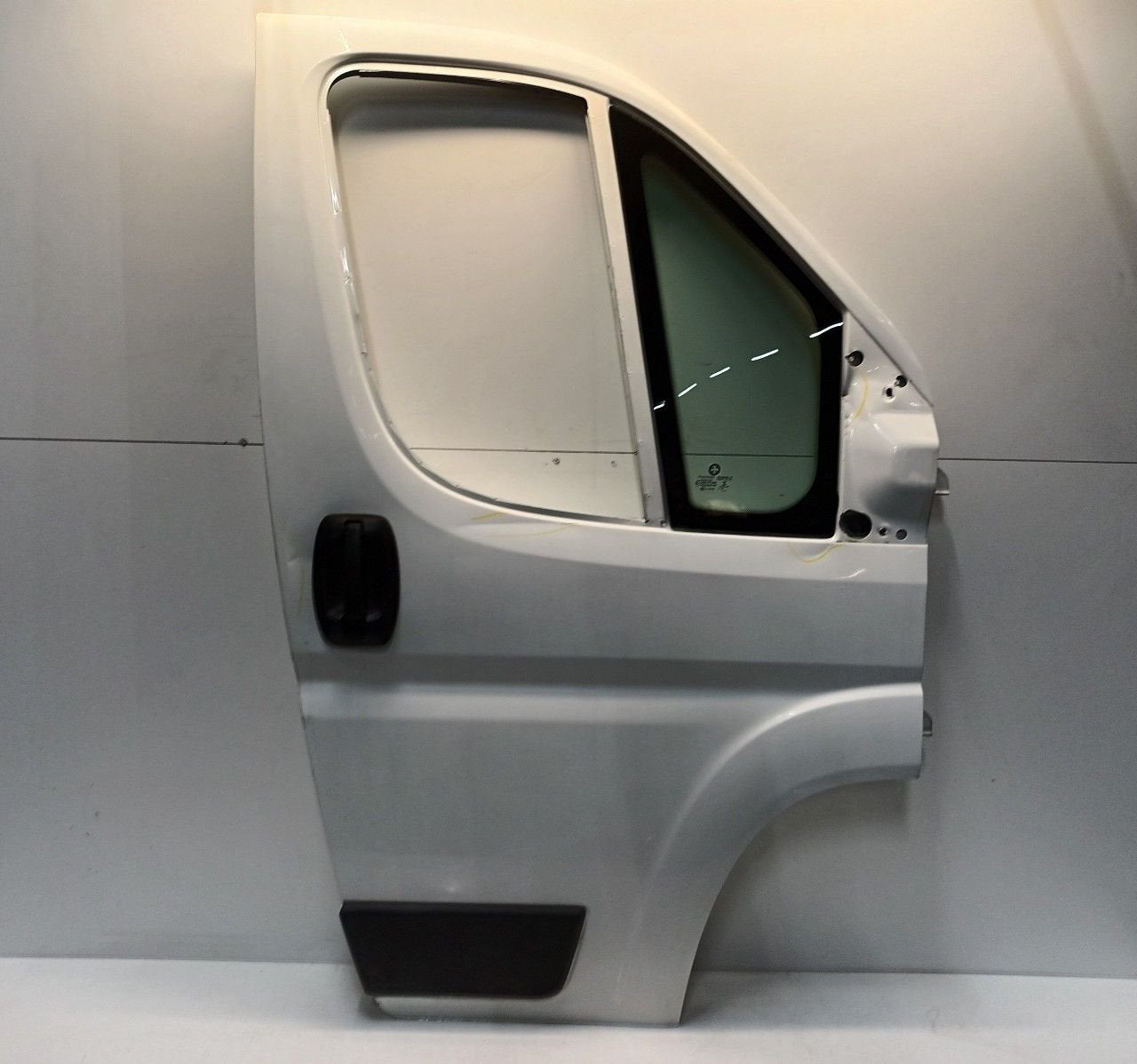 Portier rechts voor Peugeot Boxer, Auto-onderdelen, Onderdelen@venauto.nl, Van der Ven Autorecycling B.V., Gebruikt, Ettenseweg 76, 4706 PB Roosendaal, The Netherlands
