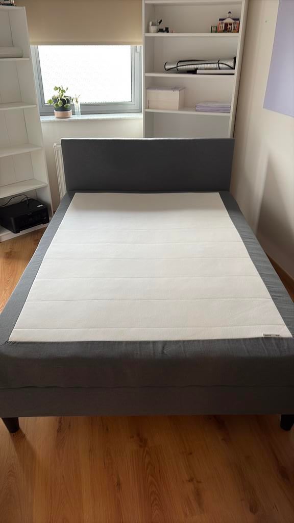 Lit + sommier + matelas, Gris, Tissu, Enlèvement, 200 cm