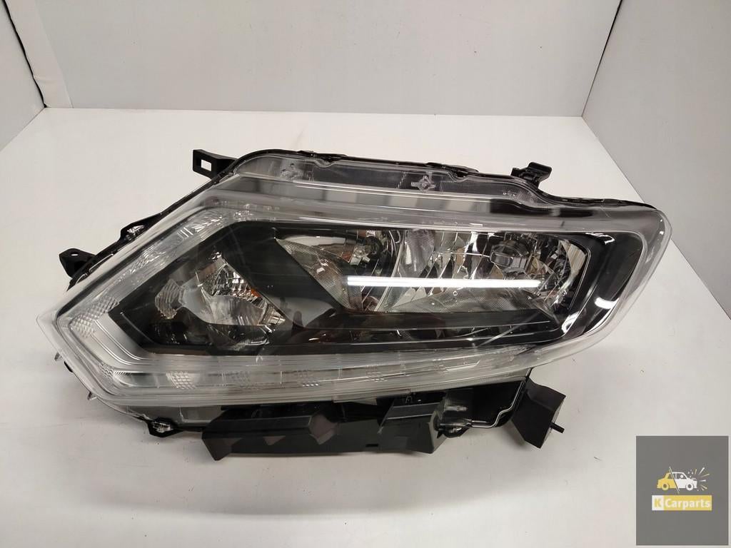 Nissan X-Trail T32 Lamp links normaal Ideaal, Takashima 1-chome 1-1
220-8686  Yokohama, NISSAN_SR@mail.nissan.co.jp, Nissan, Gebruikt
