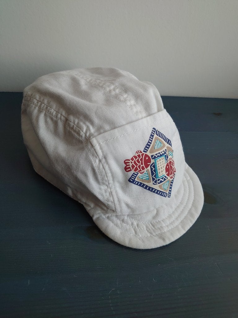 Wit katoenen babypetje met elastiek | 12 mnd | nieuwstaat, Enfants & Bébés, Vêtements de bébé | Casquettes & Chapeaux, Taille 80