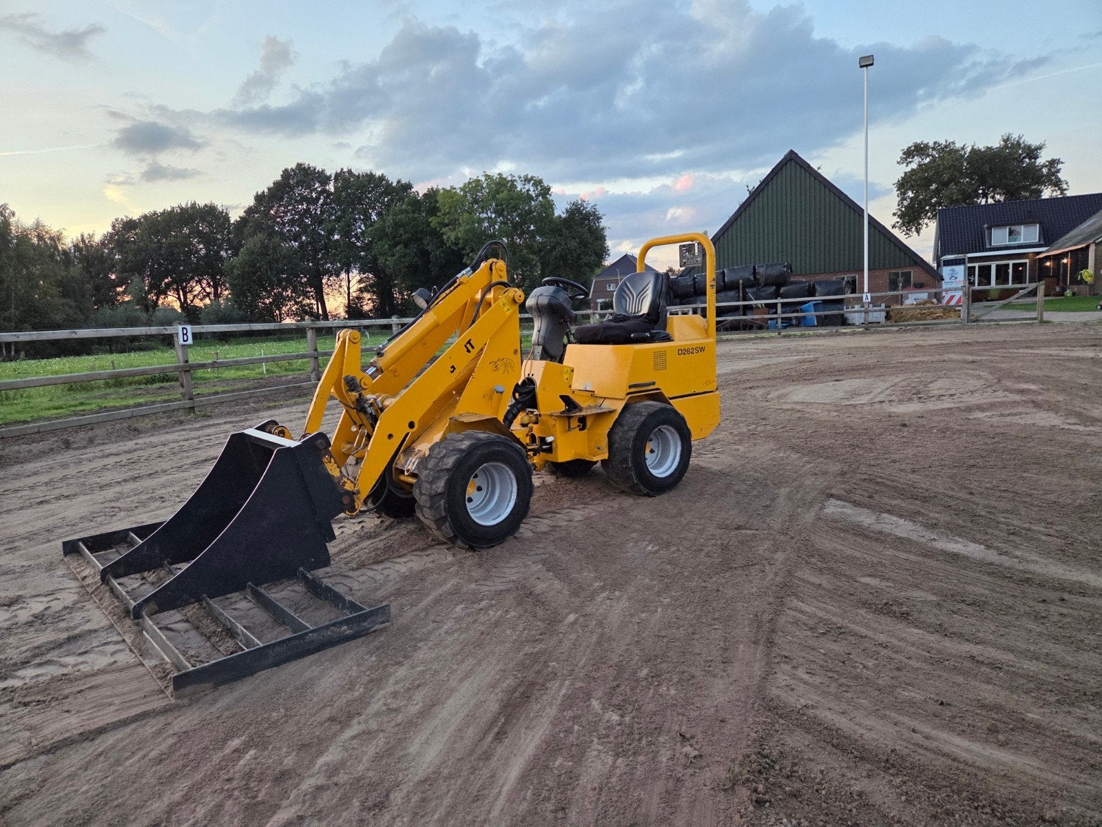 Giant 262sw, chargeuse articulée mini-pelle, pelle et charg, Articles professionnels, Enlèvement ou Envoi, Chargeuse sur pneus ou Chouleur