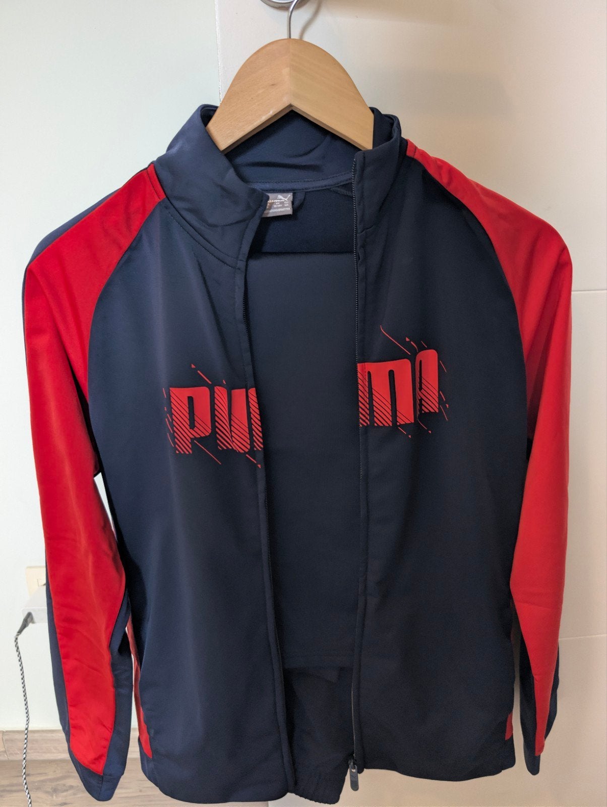trainingspak maat 164, Enfants & Bébés, Vêtements enfant | Taille 164, Garçon ou Fille, Puma, Comme neuf, Enlèvement