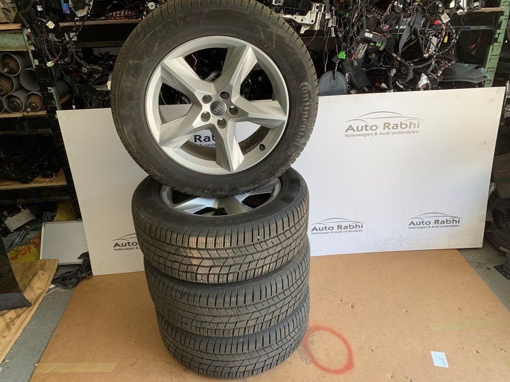Audi Q7 19 inch velgen 255/55/19 bijna  nieuw 4 seizoen, Gebruikt, -, -, Ophalen of Verzenden