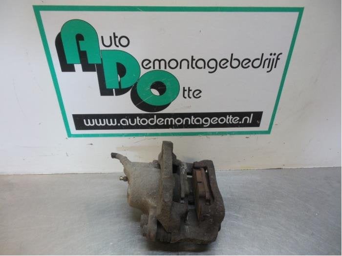 Remklauw (Tang) rechts-voor van een Renault Twingo (Twingo 9, Gebruikt, -, Renault, -