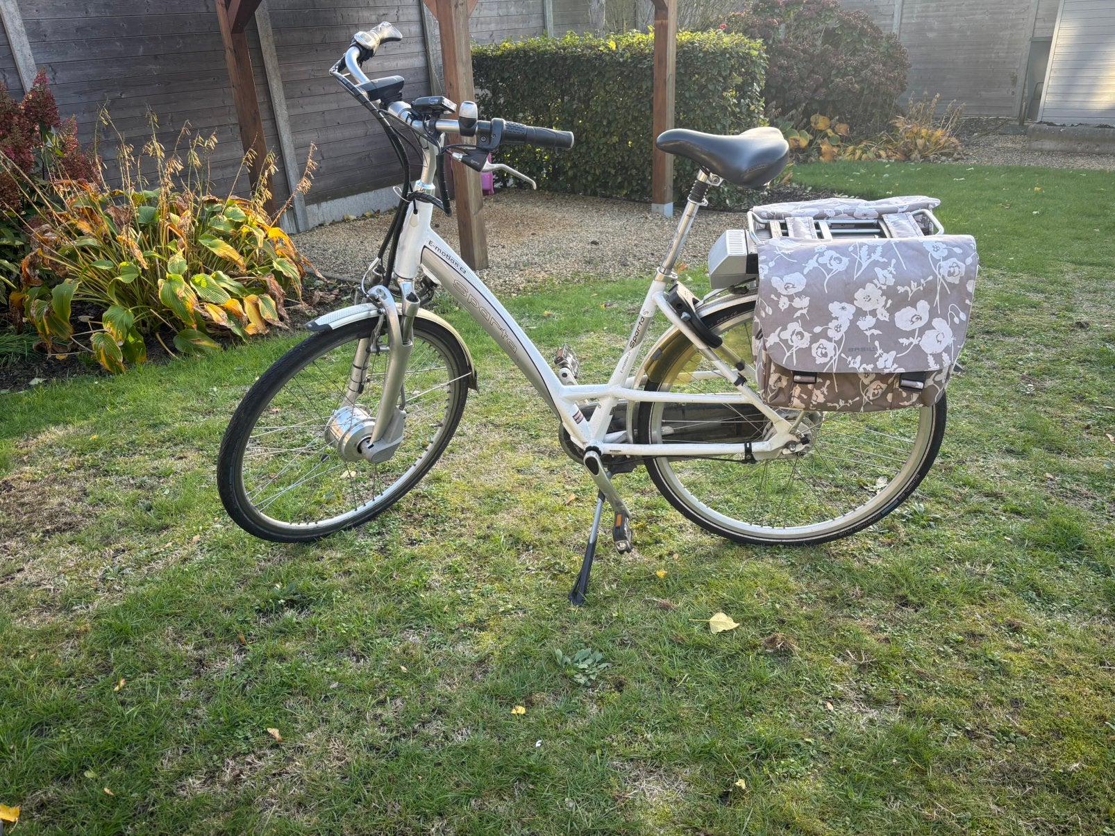 Elektrische dames fiets, Ophalen, Gebruikt, 50 km per accu of meer, Sparta