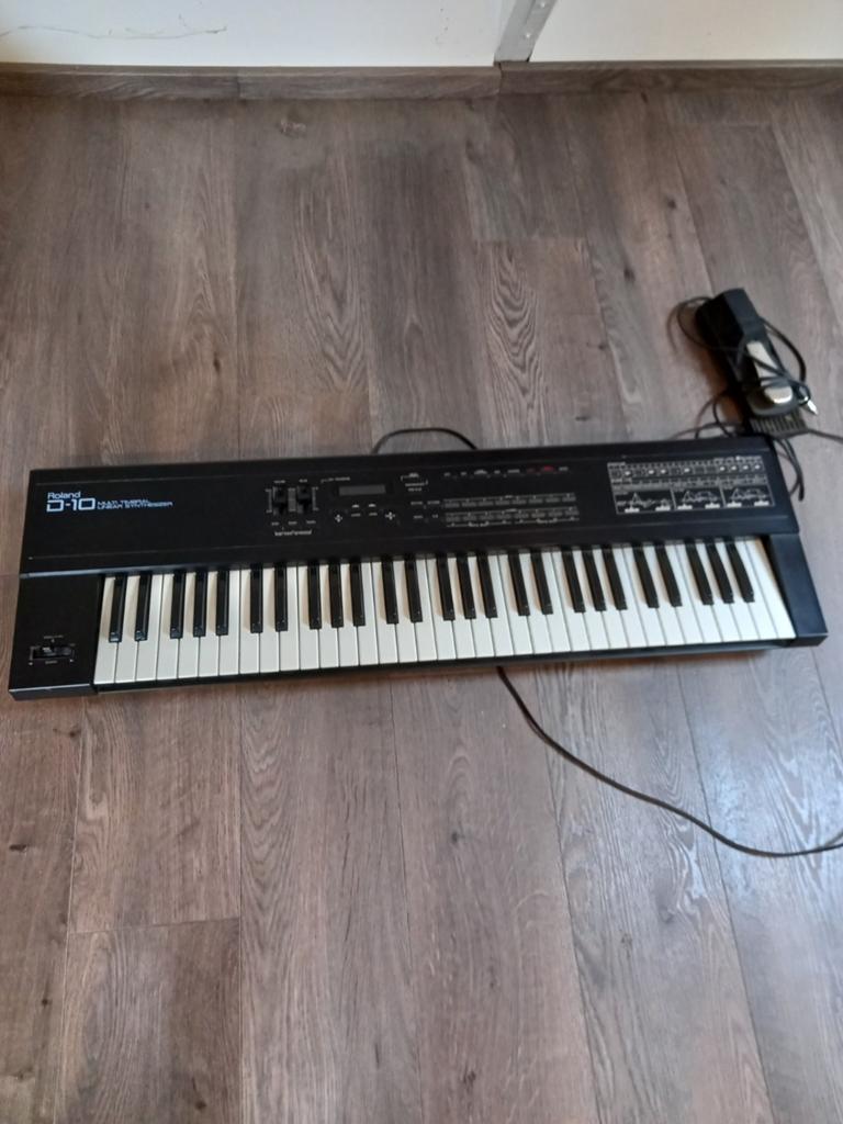Roland D-10 keyboard, Enlèvement, Roland