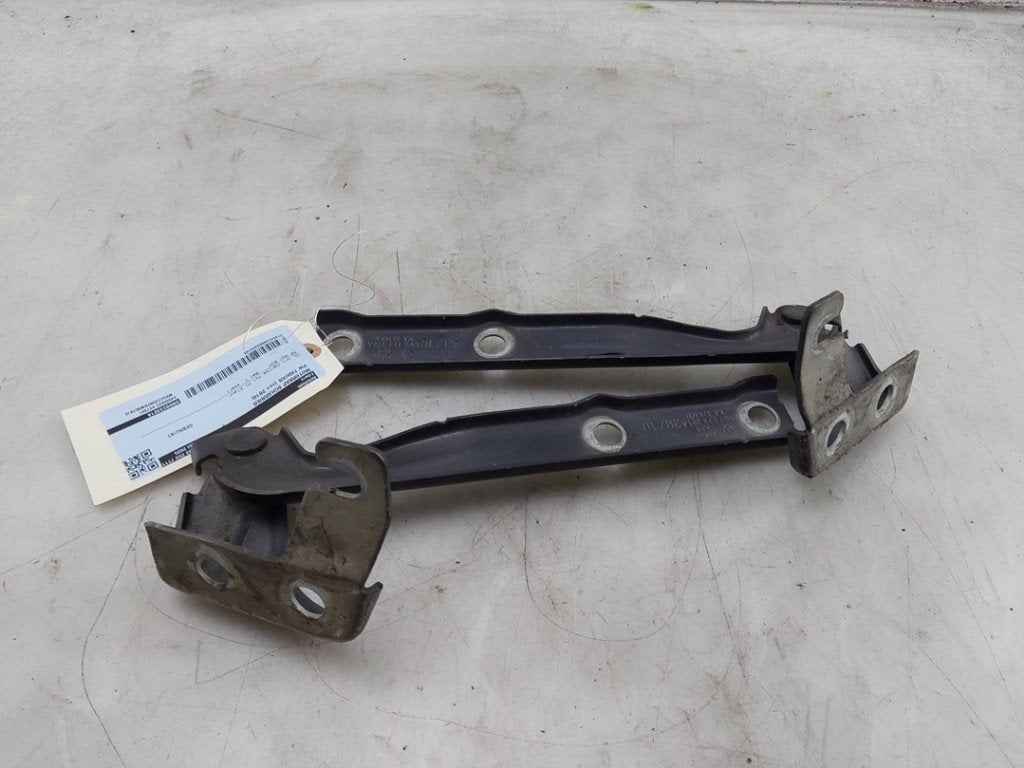CHARNIERE DE CAPOT Volkswagen Tiguan (5N1 / 2), Utilisé, Volkswagen