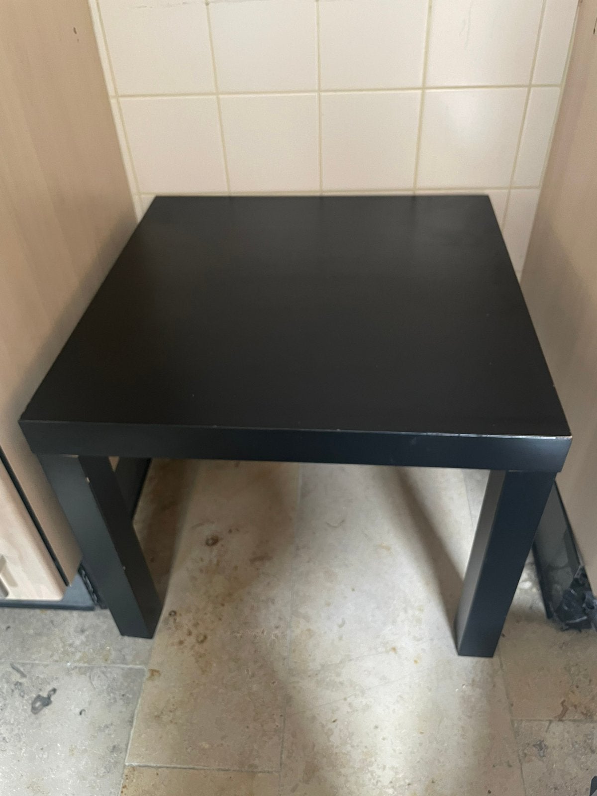 Table d'appoint noire, Maison & Meubles, 55 à 75 cm, Enlèvement, Utilisé, Bois