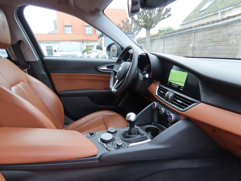 Alfa Romeo Giulia Giulia 2.2 Diesel AT8 Super, Cuir, Achat, Entreprise, Boîte manuelle