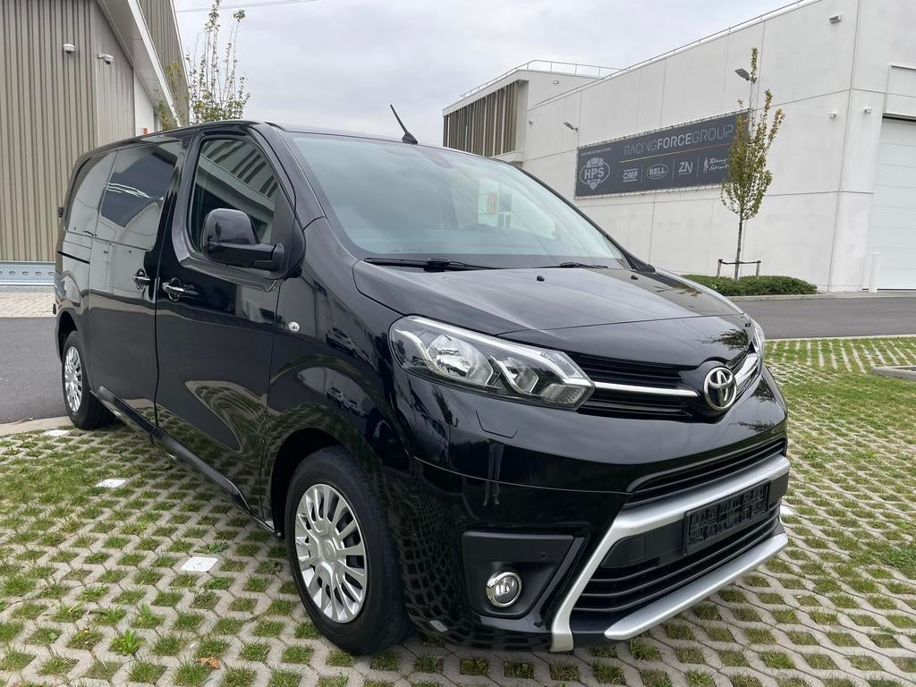TOYOTA PROACE * 2022 * 164.000 km * CT OK, Auto's, Automaat, 4 cilinders, Zwart, 120 kW