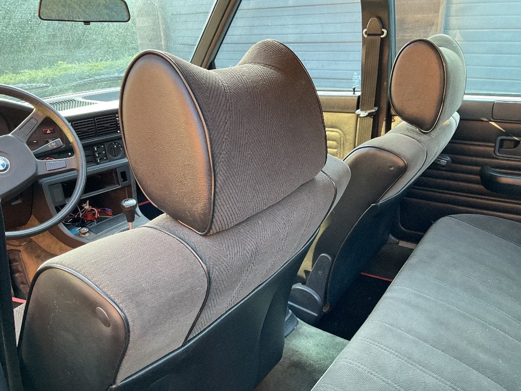 BMW 520i Handgeschakeld 1982, foto 7